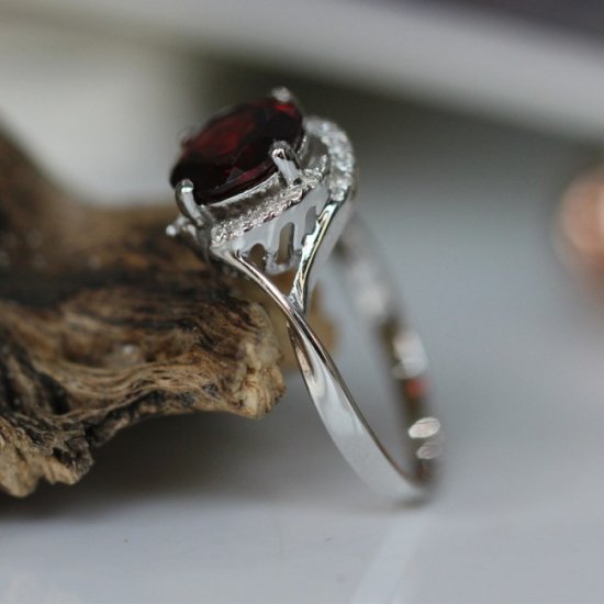 2017 Fashion Round Natural Garnet Solid 925 Sterling Silver CZ Ring - Click Image to Close