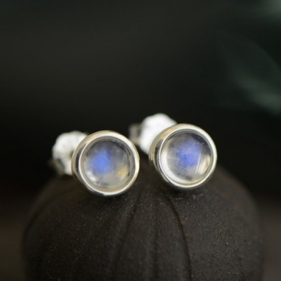 Natural Blue Moonstone Simple Elegant 925 Sterling Silver Stud Earrings - Click Image to Close